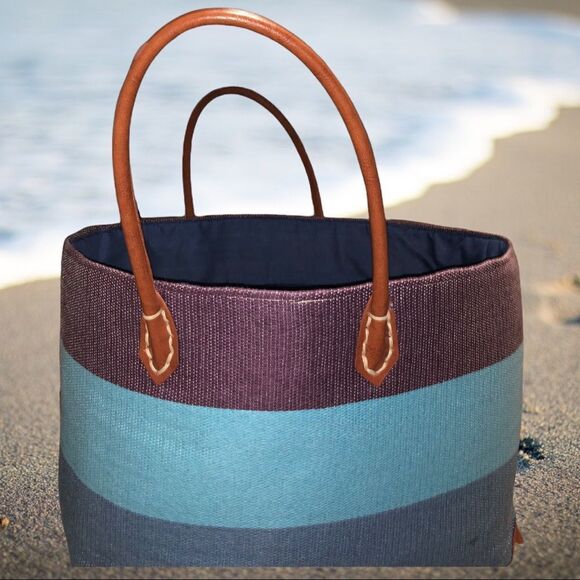 Limited Edition large capacity tote! - Picture 4 of 9